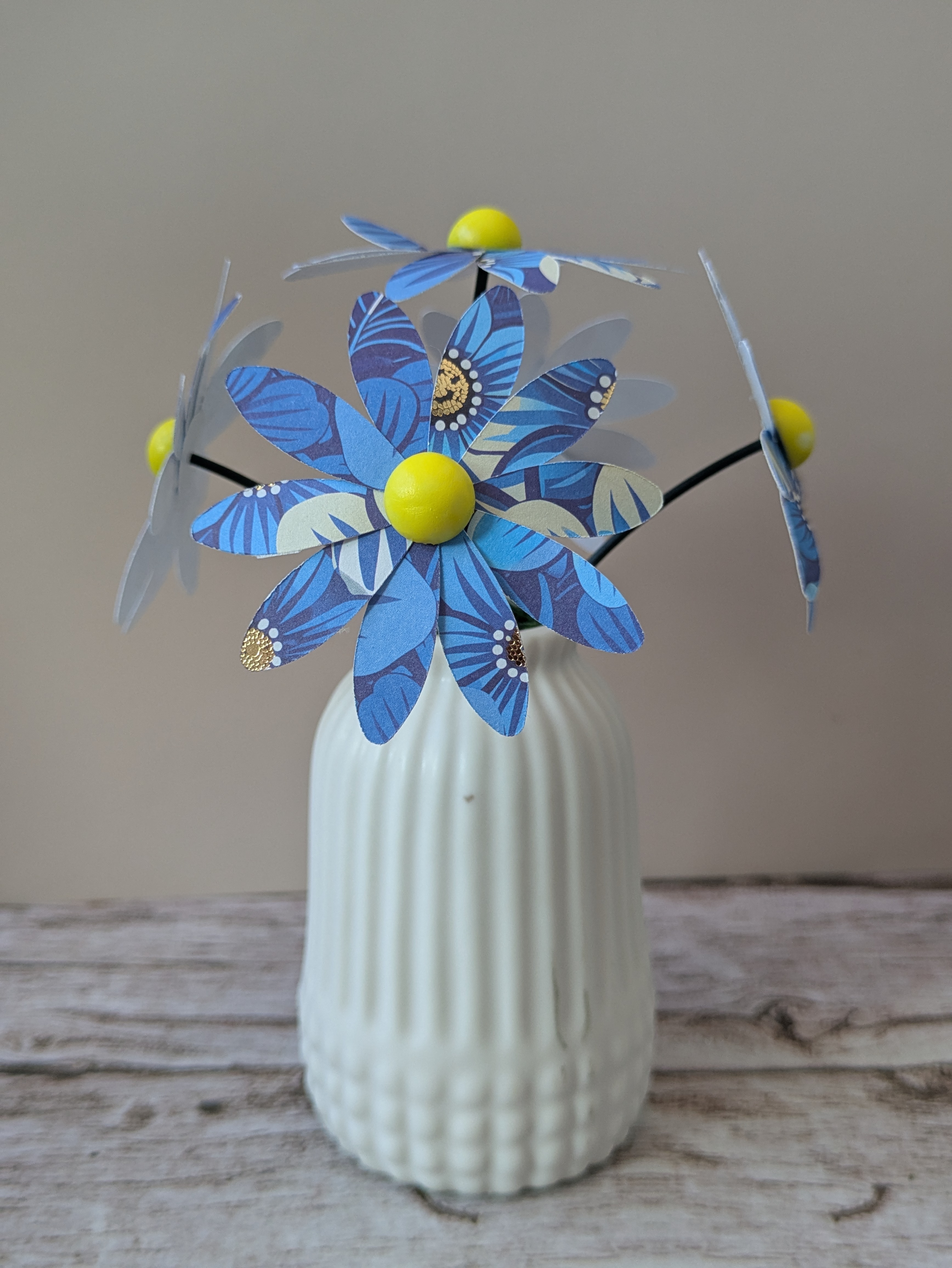 Bouquet de marguerites bleues