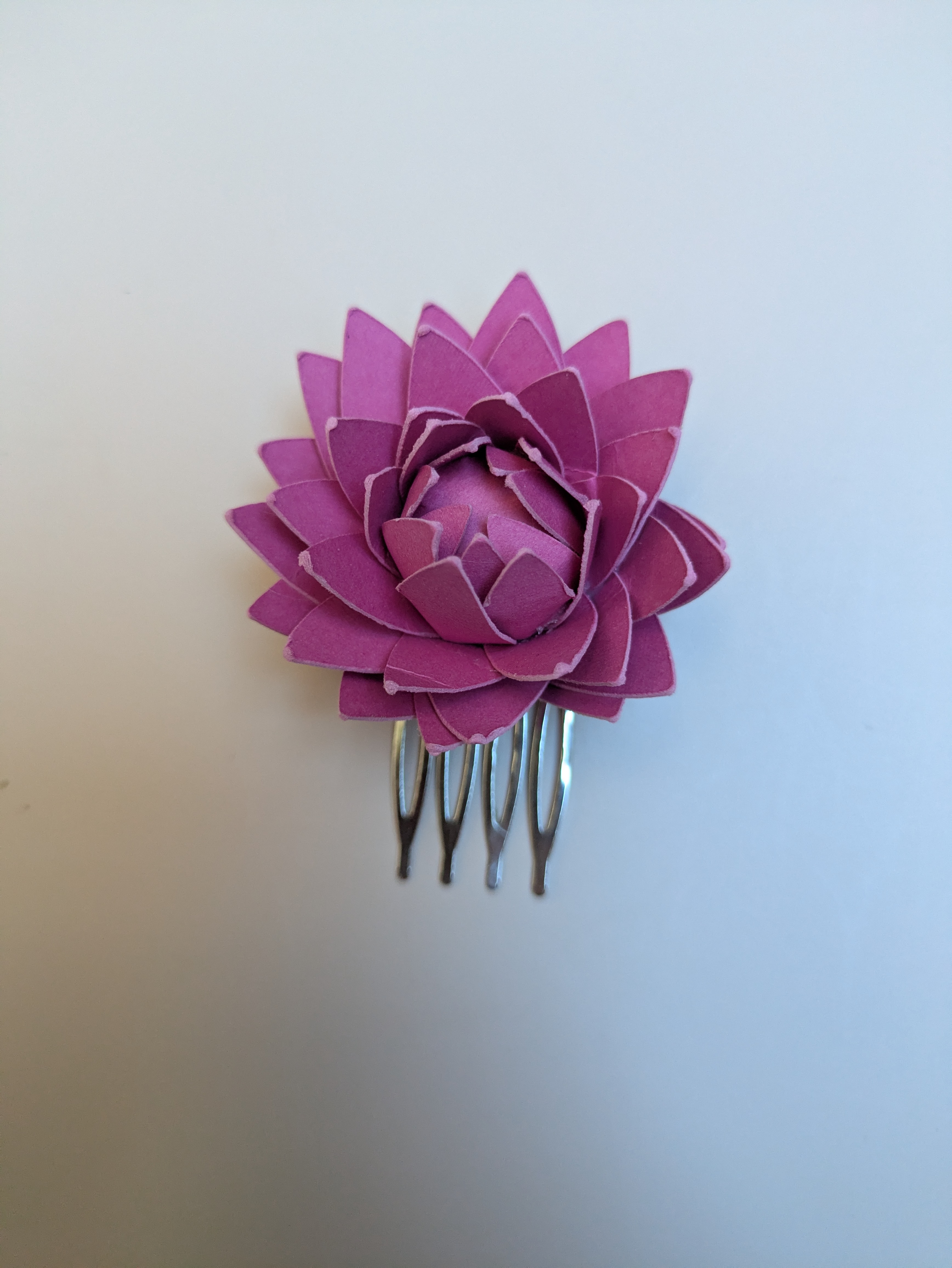 Peigne fleur papier rose 